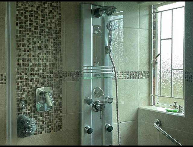 5 BEDROOM HOUSE FOR SALE IN VANDERBIJLPARK SE 2